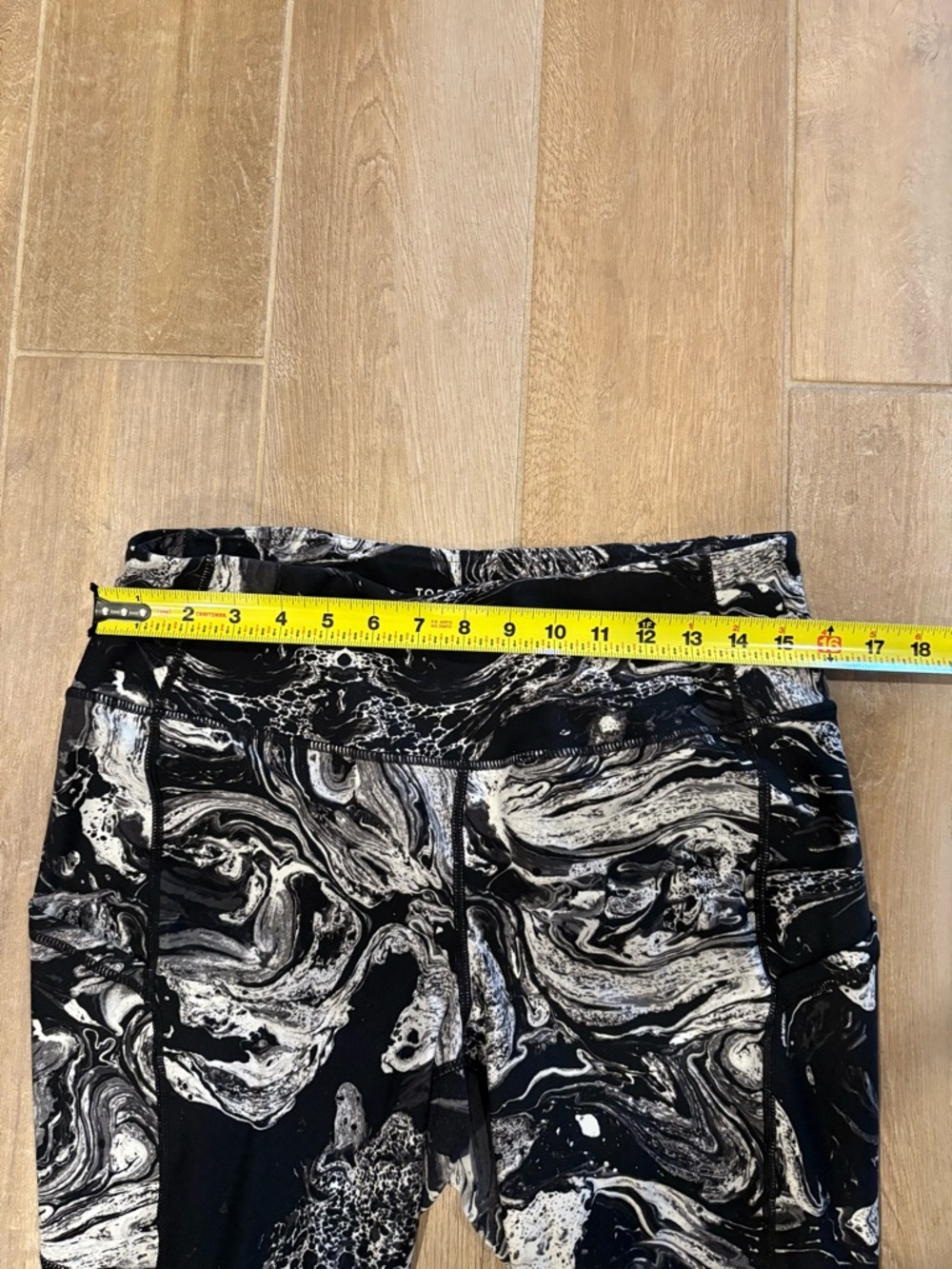 Torrid Black&White Marble Active Leggings 4”Waistband 4/Tummy Control,W/Pockets - Picture 5 of 7